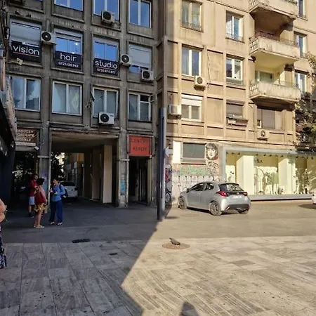 Happy Yonder - Piata Romana - Langa Metrou * Bucharest